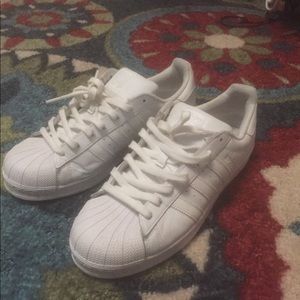 Men’s superstar adidas